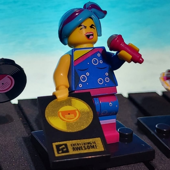 LEGO Movie Hula Hawaii Girls Rock Band custom pad printed - Picture 12 of 13